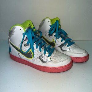 Nike Son of Force women’s hi top. Size 8. Preowned with some wear